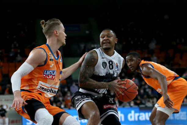 涨约三成 涨约三成