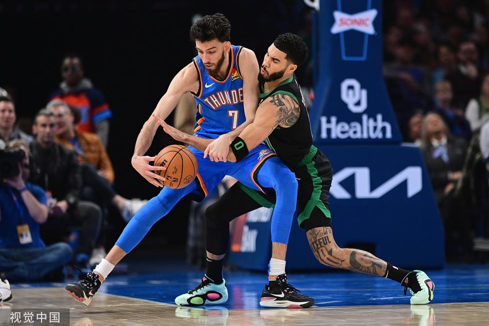 协防站位稍 协防站位稍